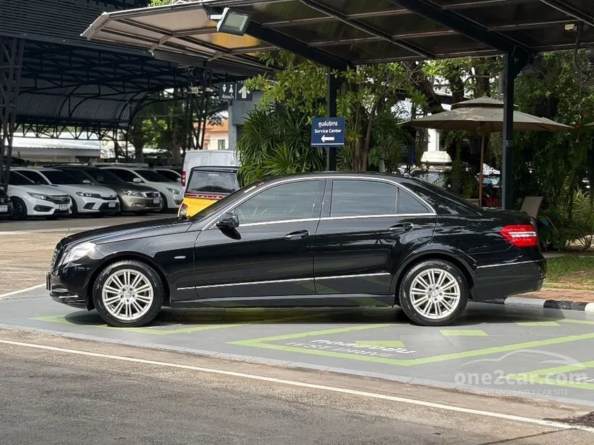 2012 Mercedes-Benz E200 CGI BlueEFFICIENCY Sedan