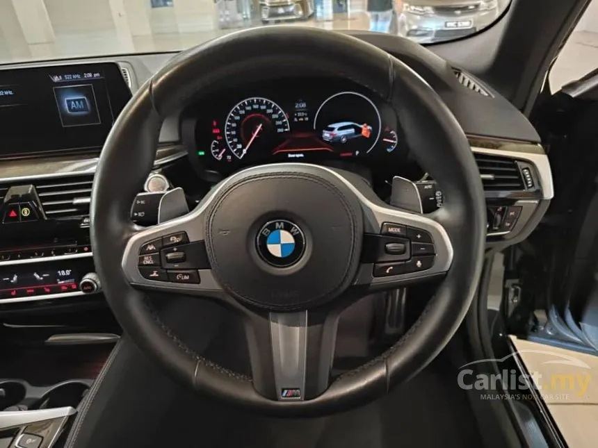 2020 BMW 520i Luxury Sedan