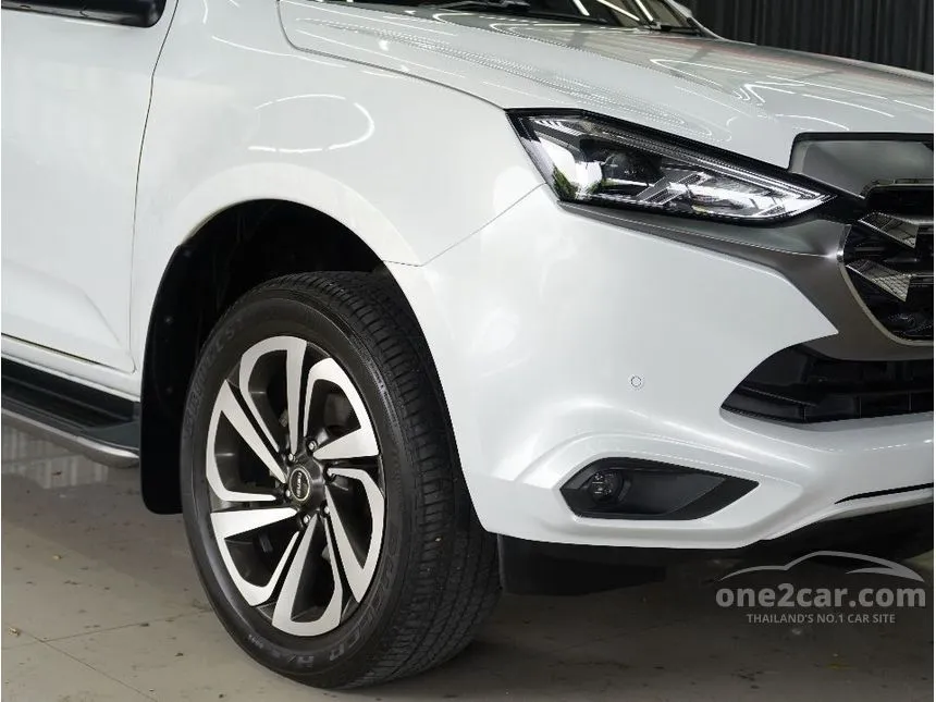 2021 Isuzu MU-X Ultimate SUV