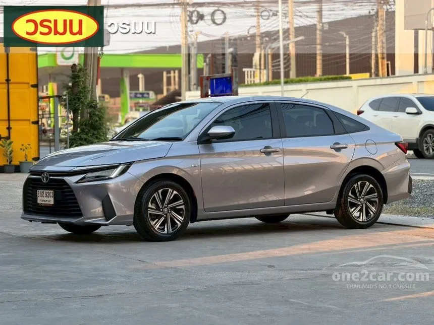 2022 Toyota Yaris Ativ Sport Sedan