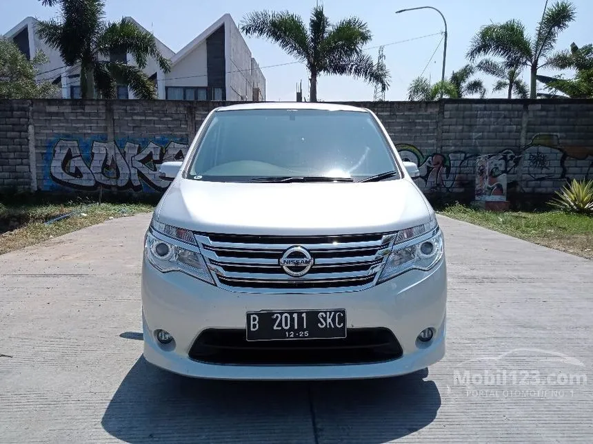 Jual Mobil Nissan Serena 2015 X 2.0 di Jawa Barat Automatic MPV Silver Rp 160.000.000