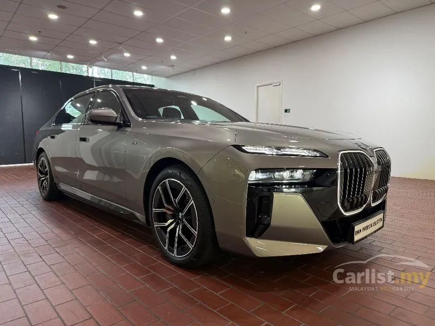 2025 BMW 750e xDrive M Sport Pure Excellence Sedan