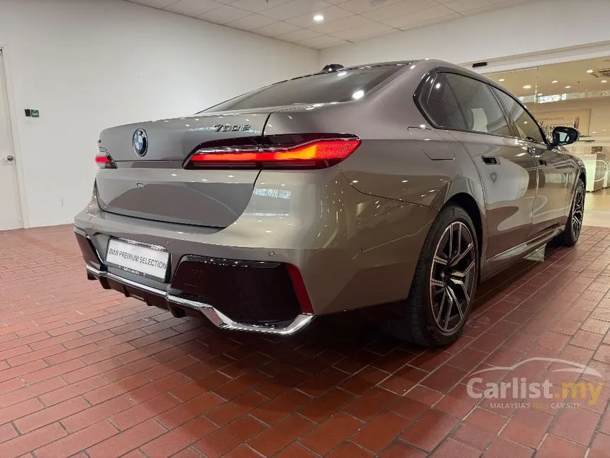 2025 BMW 750e xDrive M Sport Pure Excellence Sedan