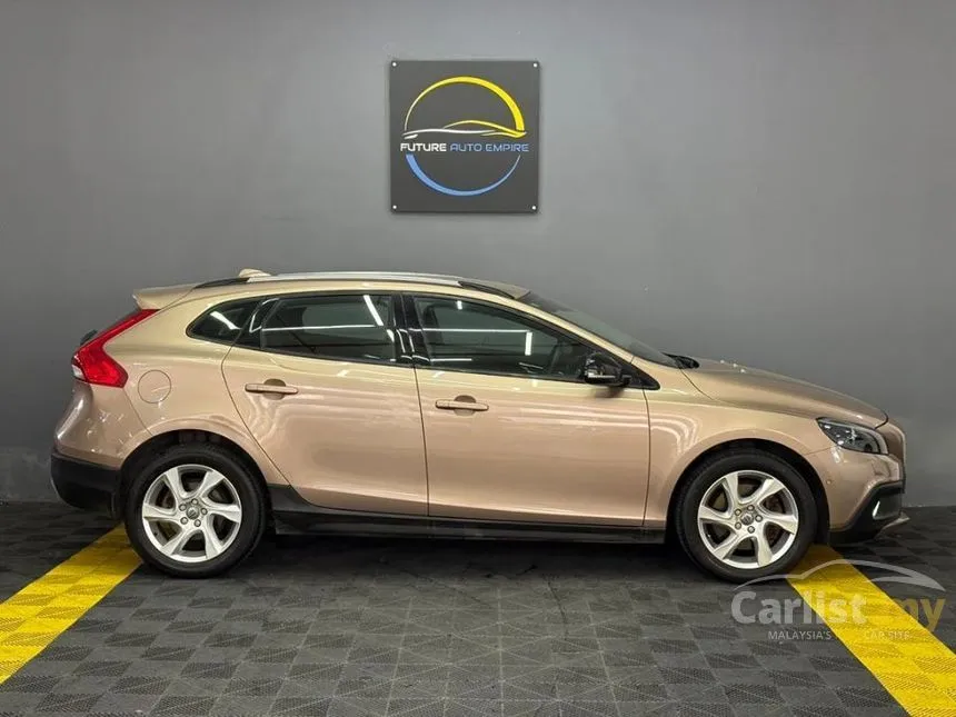 2015 Volvo V40 T5 Hatchback
