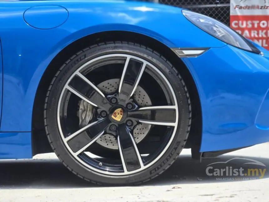 2022 Porsche 718 Boxster Convertible