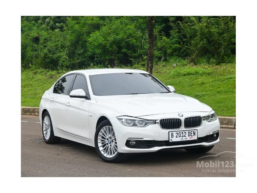 Jual Mobil BMW 320i 2018 Luxury 2.0 di Banten Automatic Sedan Putih Rp 392.000.000
