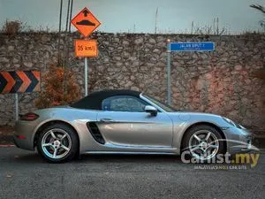 2022 Porsche 718 2.0 Boxster Convertible