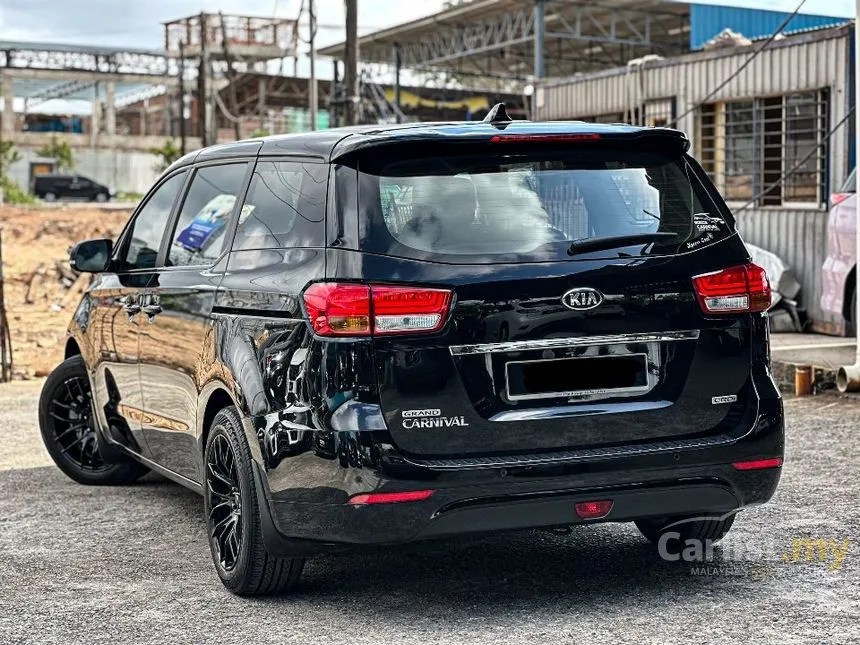 2017 Kia Grand Carnival CRDi MPV