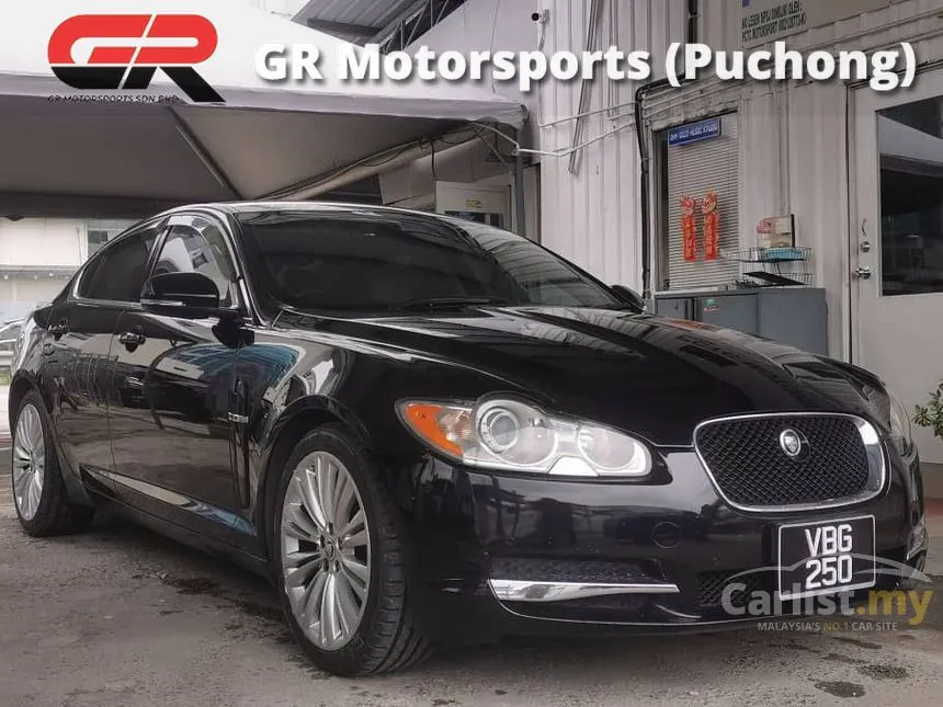 2010 Jaguar XF Luxury Sedan