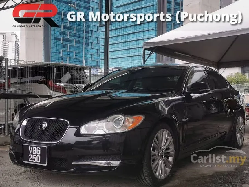 2010 Jaguar XF Luxury Sedan