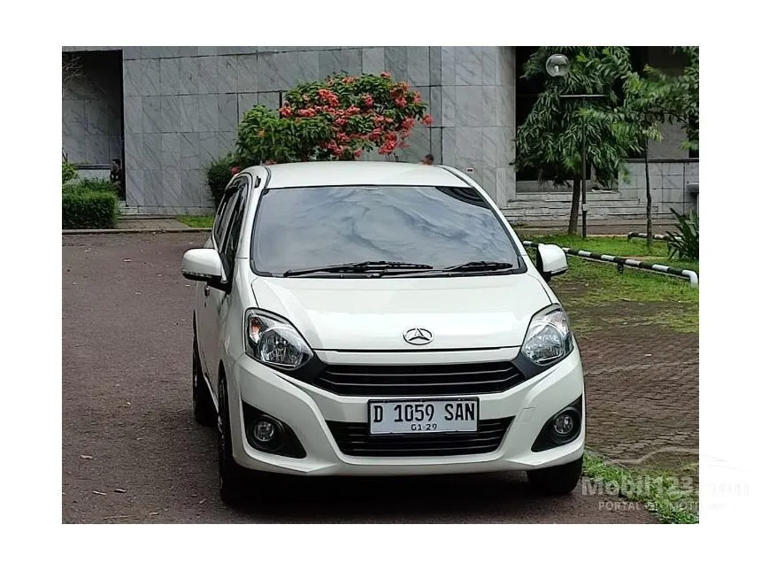 Jual Mobil Daihatsu Ayla 2018 M 1.0 di Jawa Barat Manual Hatchback Putih Rp 101.000.000