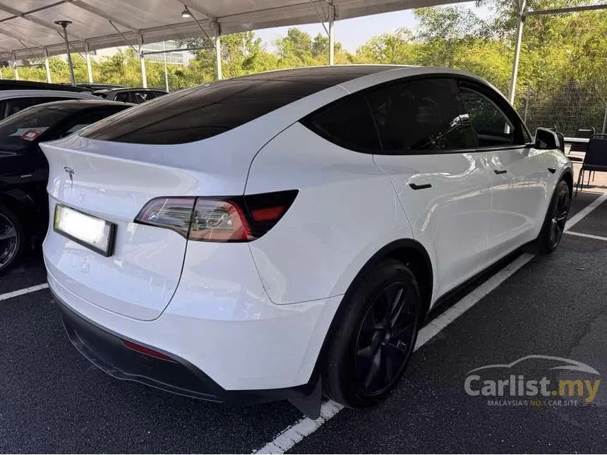 2025 TESLA Model Y Standard Range SUV