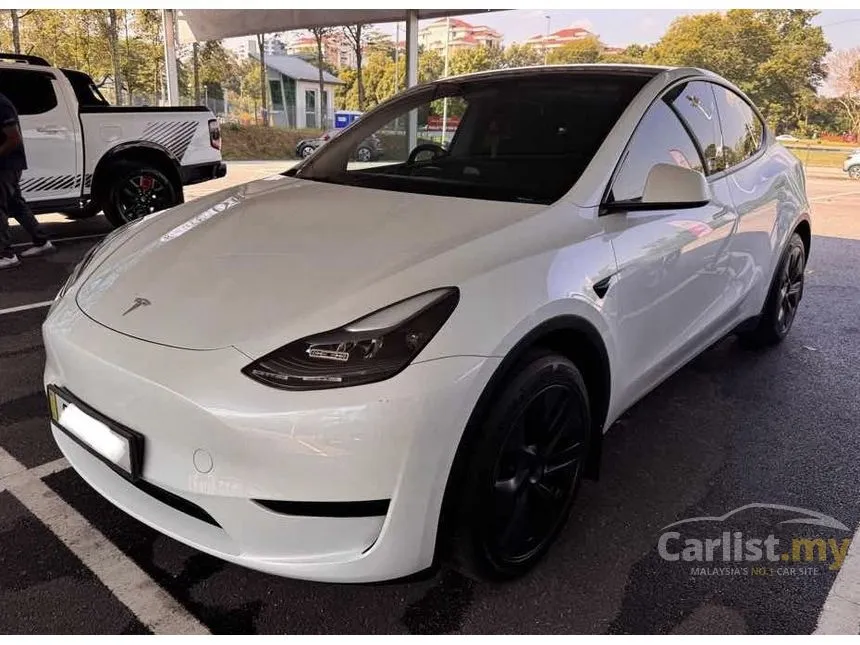 2025 TESLA Model Y Standard Range SUV