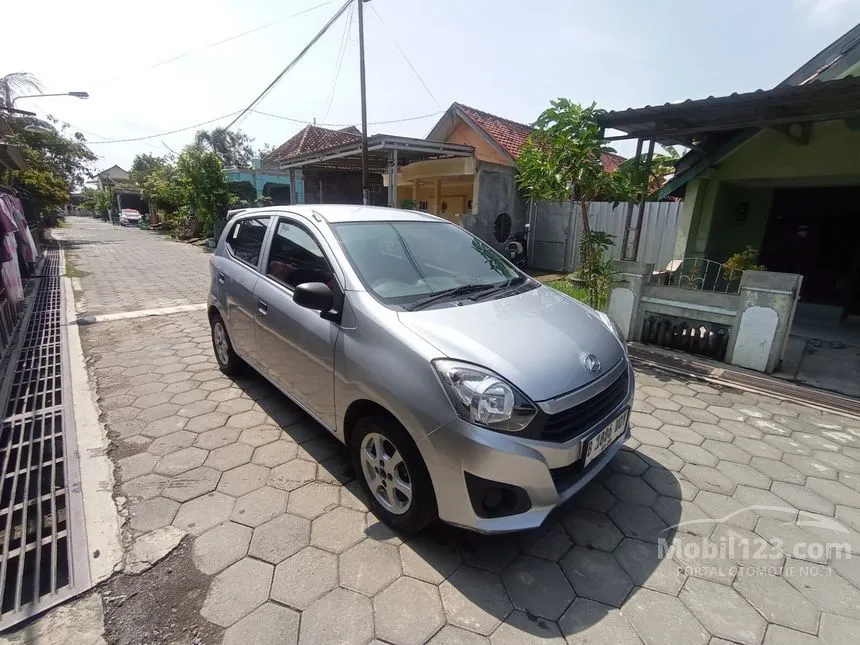 Jual Mobil Daihatsu Ayla 2022 D+ 1.0 di DKI Jakarta Manual Hatchback Silver Rp 93.000.000