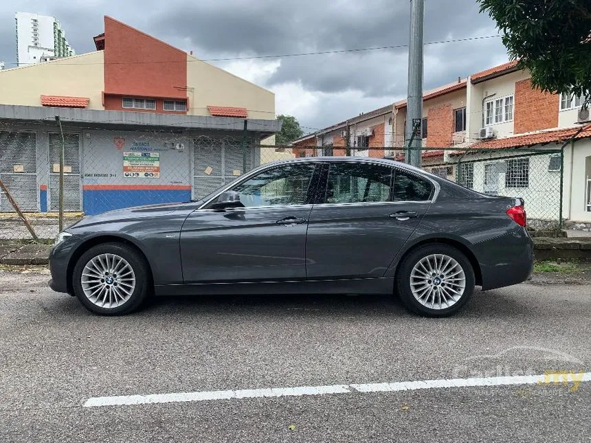 2017 BMW 318i Luxury Sedan
