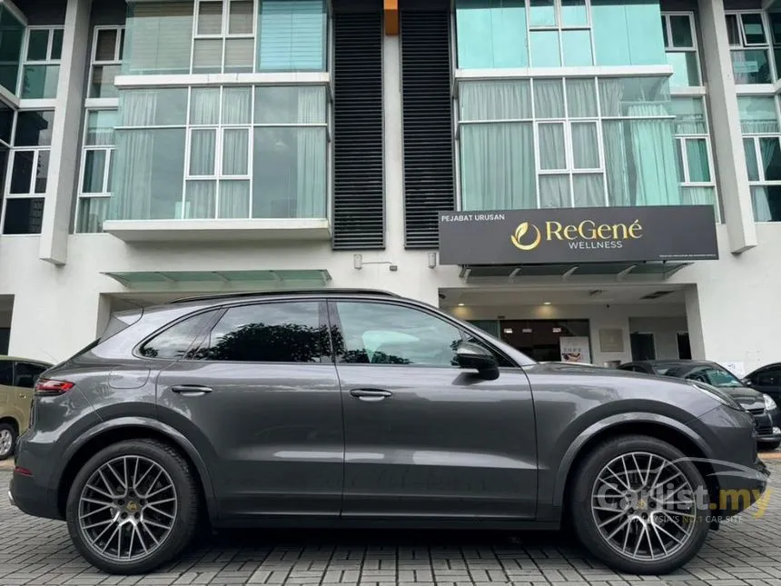 2022 Porsche Cayenne SUV