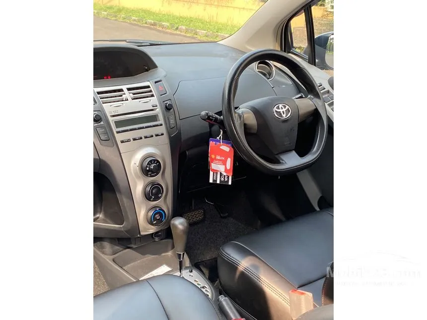 2012 Toyota Yaris E Hatchback