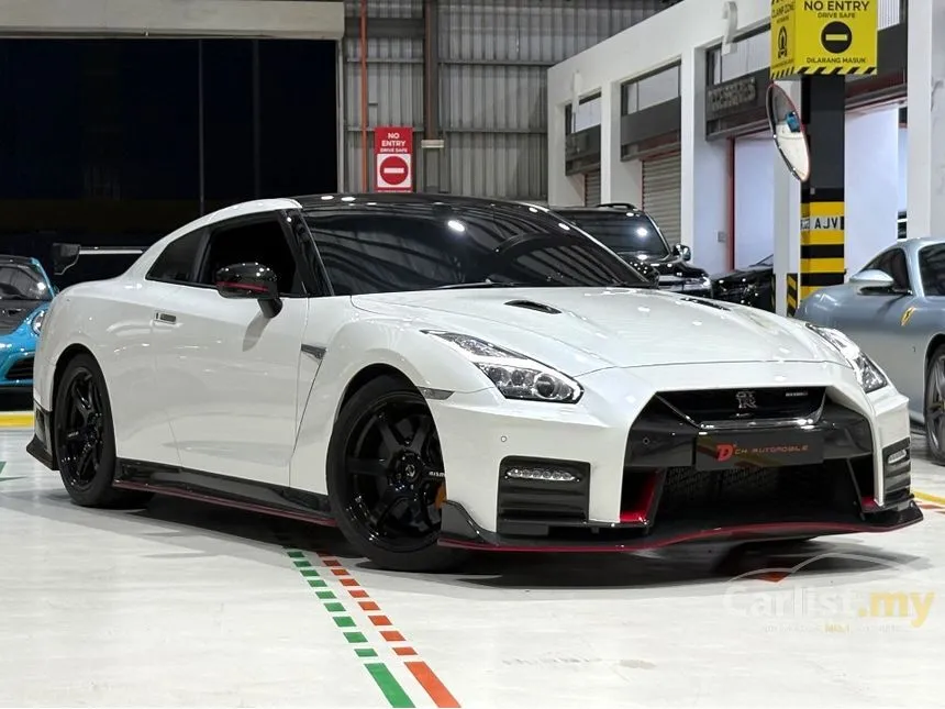 2017 Nissan GT-R NISMO Coupe