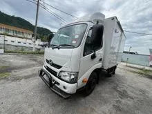 Hino XZU600 10ft box 2020/2020
