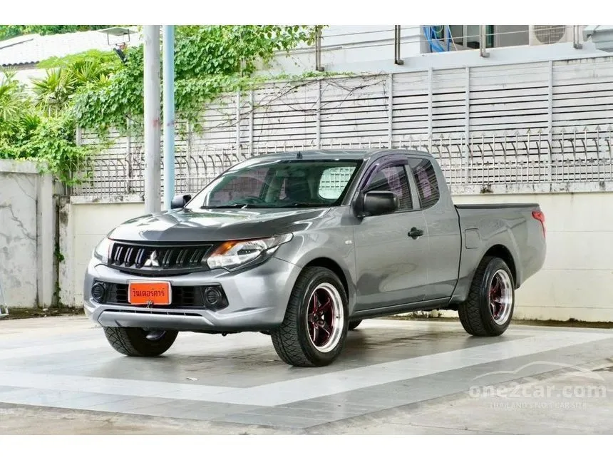 2016 Mitsubishi TRITON GL Mega Cab Pickup