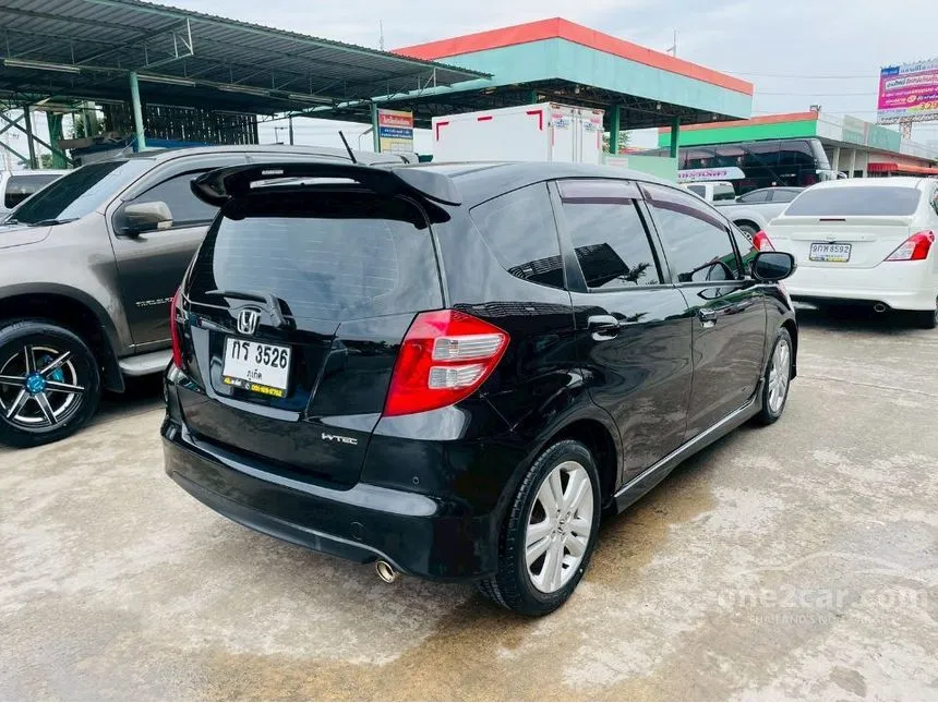 2009 Honda JAZZ SV Hatchback