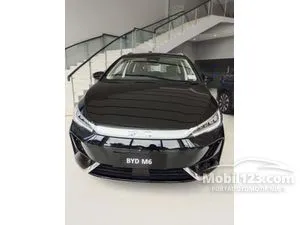 2026 BYD M6 Standard 7 Seater MPV