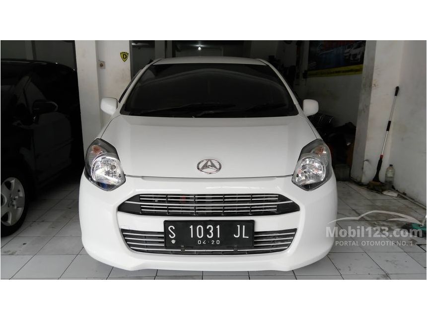 Jual Mobil  Daihatsu Ayla  2021 M 1 0 di Jawa  Timur  Manual 