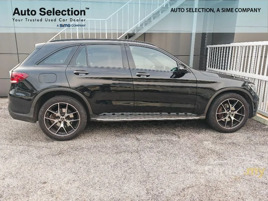 2021 Mercedes-Benz GLC300 4MATIC AMG Line SUV