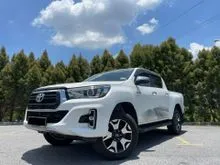 Toyota Hilux 2.8 4X4 Ready Stock TIPTOP CONDITION 99 LIKE NEW CAR STILL UNDER TOYOTA WARRANTY VERY LOW MILEAGE Ready stock