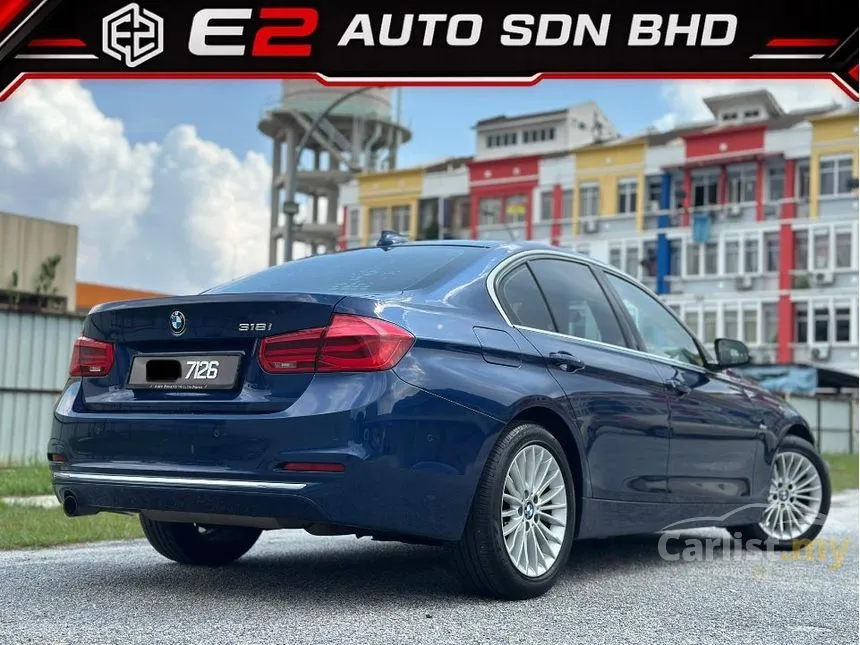 2018 BMW 318i Luxury Sedan