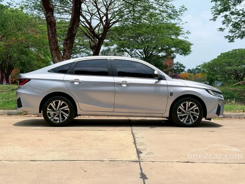 2023 Toyota Yaris Ativ Sport Sedan