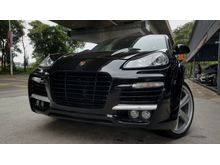 Porsche Cayenne 4.5 TURBO MAGNUM SPEC 2008.SUN ROOF,DVD PLAYER,PORSCHE RIMS WORTH 10K,MAGNUM TURBO 4.5CC LIMITED IN MALAYSIA,COLLECTION ITEM