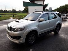 2012 Toyota Fortuner 3.0 (ปี 12-15) V SUV AT