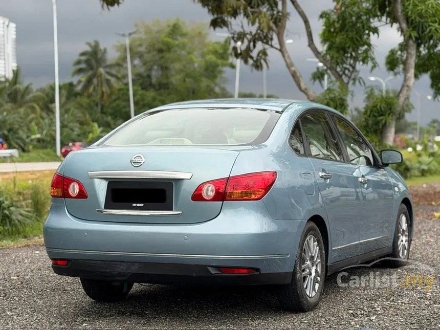 2010 Nissan Sylphy Luxury Sedan