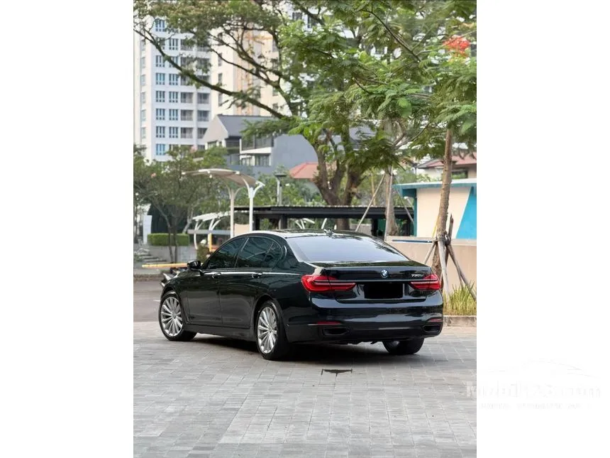 2017 BMW 730Li Sedan