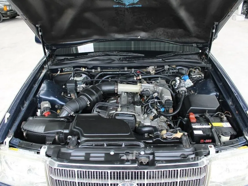 1999 Toyota Crown Royal Extra Sedan