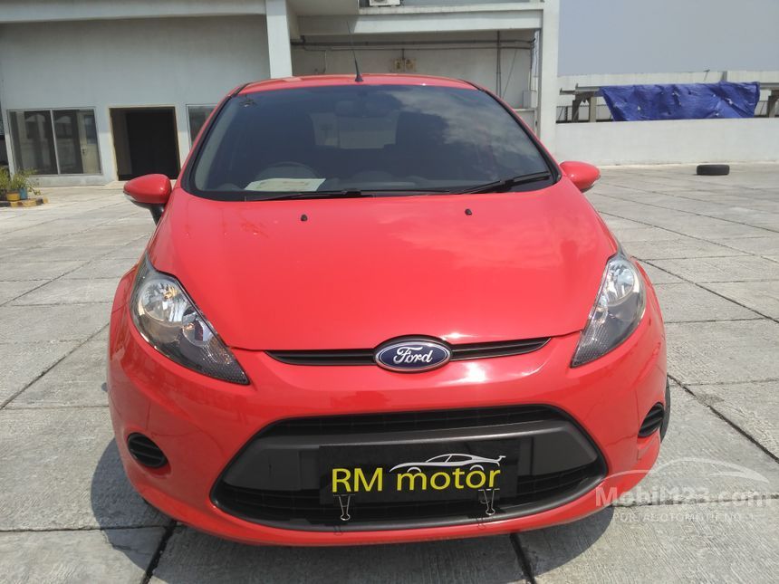 Jual Mobil  Ford Fiesta 2013 Trend 1 4 di DKI Jakarta 