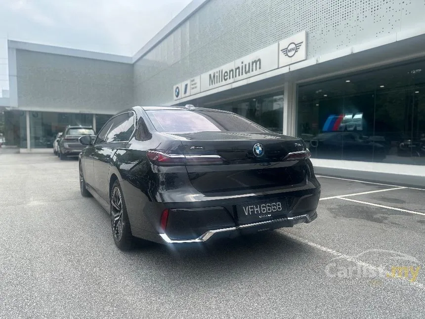2024 BMW 750e xDrive M Sport Pure Excellence Sedan