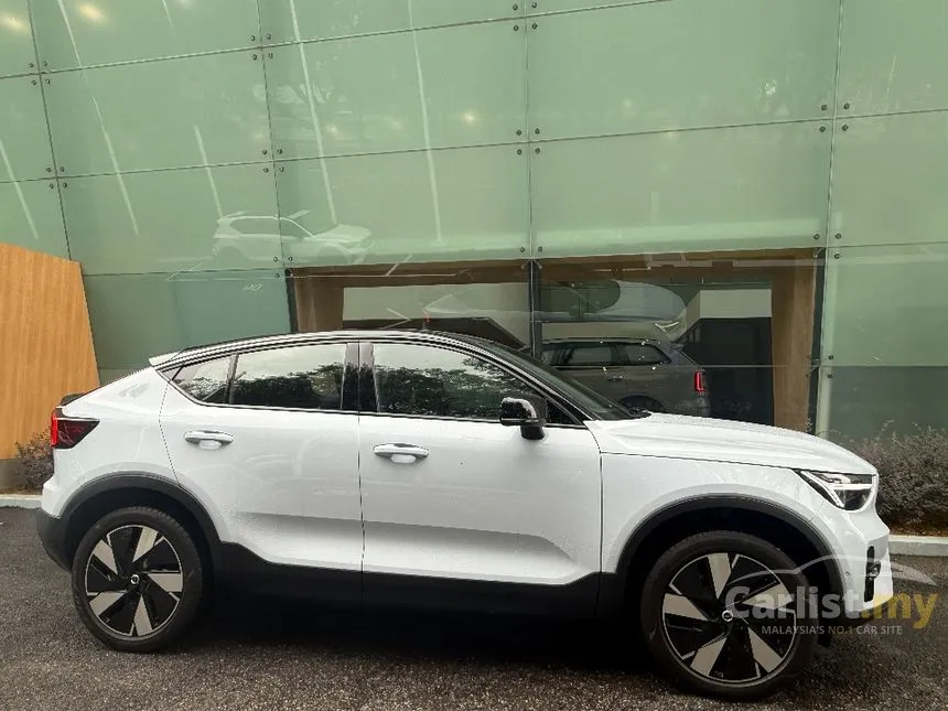 2025 Volvo EC40 SUV