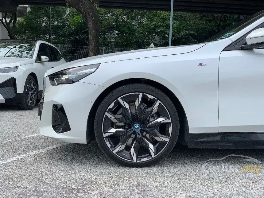 2023 BMW i5 eDrive40 M Sport Sedan