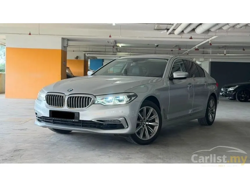2019 BMW 520i Luxury Sedan