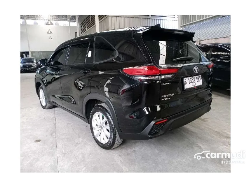 2022 Toyota Kijang Innova Zenix V (Non Premium Color) MPV