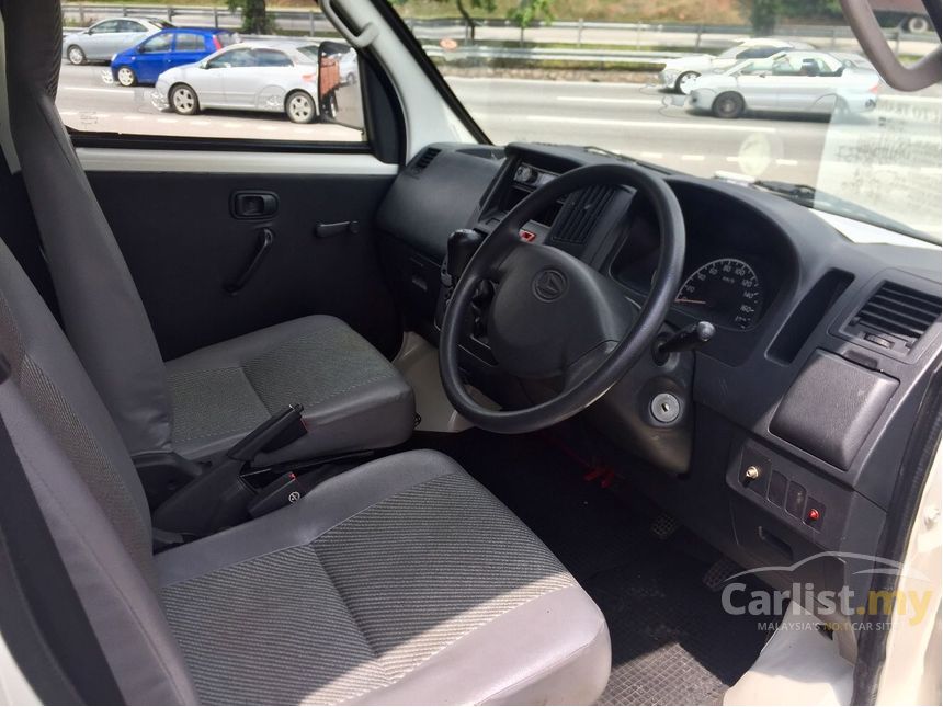 2014 Daihatsu Gran Max Luton Cab Chassis