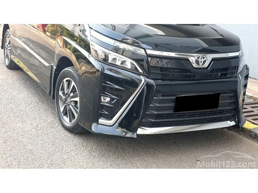 2020 Toyota Voxy MPV