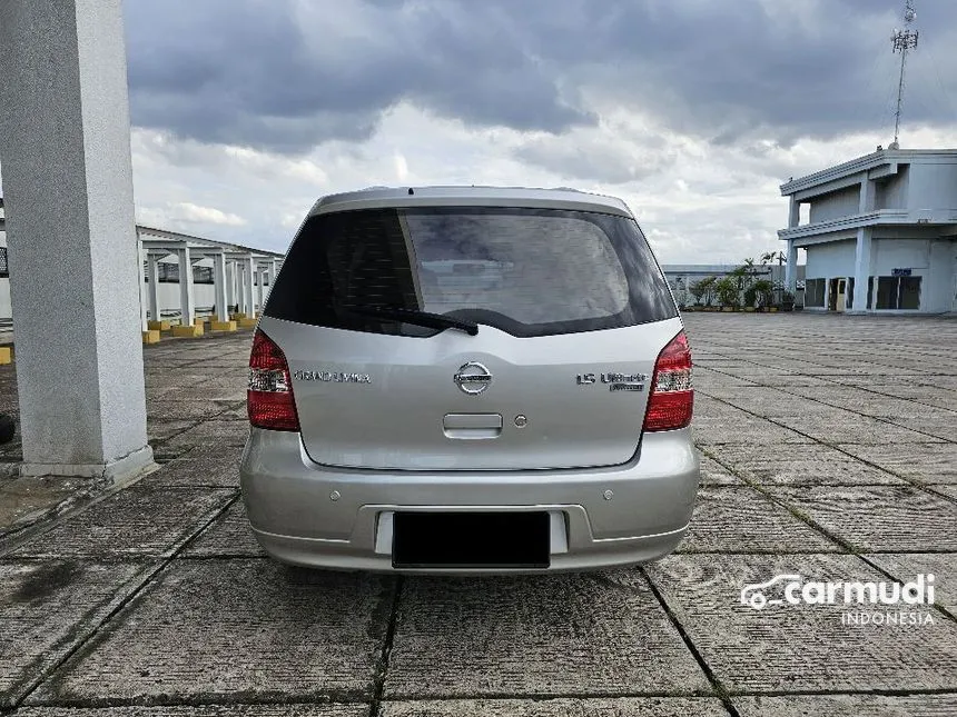 2011 Nissan Grand Livina Ultimate MPV