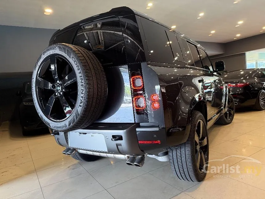 2024 Land Rover Defender 90 P525 Carpathian Edition SUV