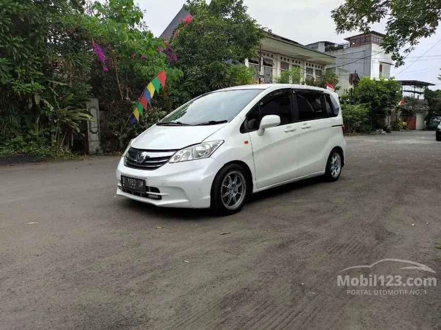 Jual Mobil Honda Freed 2013 S 1.5 di Jawa Barat Automatic MPV Putih Rp 145.000.000
