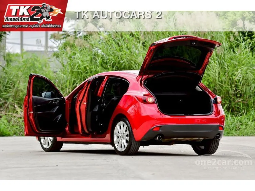 2015 Mazda 3 S Sports Hatchback