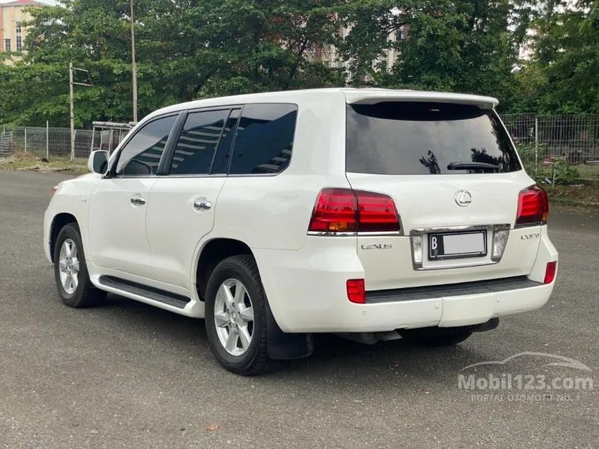 2011 Lexus LX 570 SUV