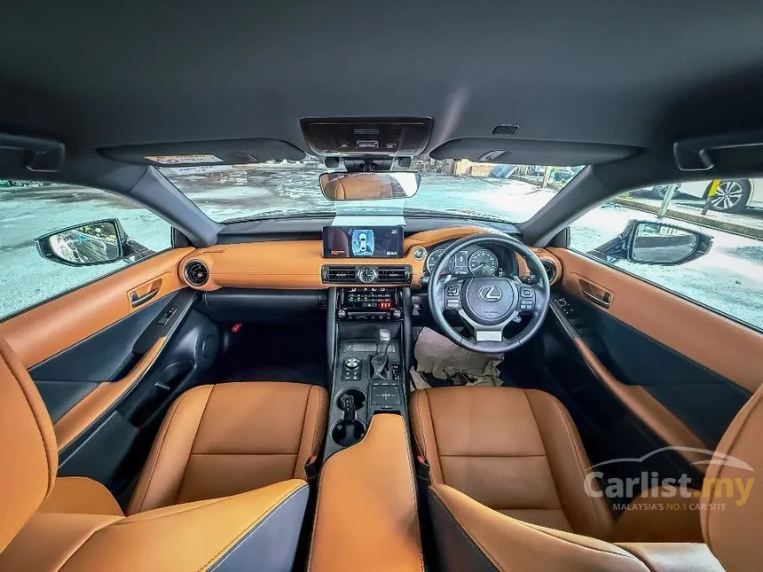 2022 Lexus IS 300 F Sport Sedan